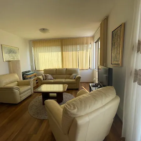 Mama Apartamento *